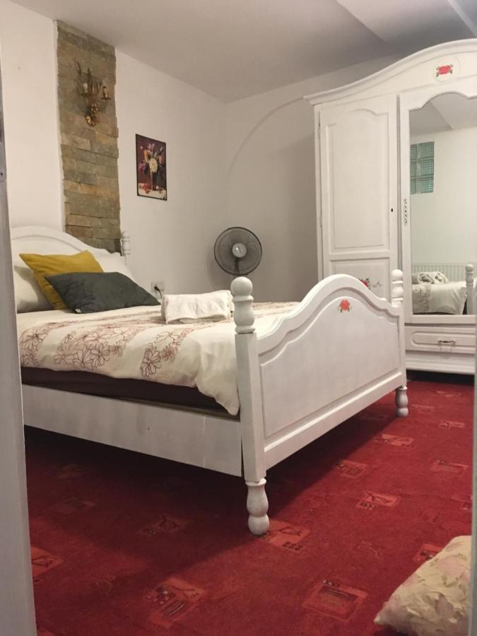 Fantasy Residence Brasov Luaran gambar